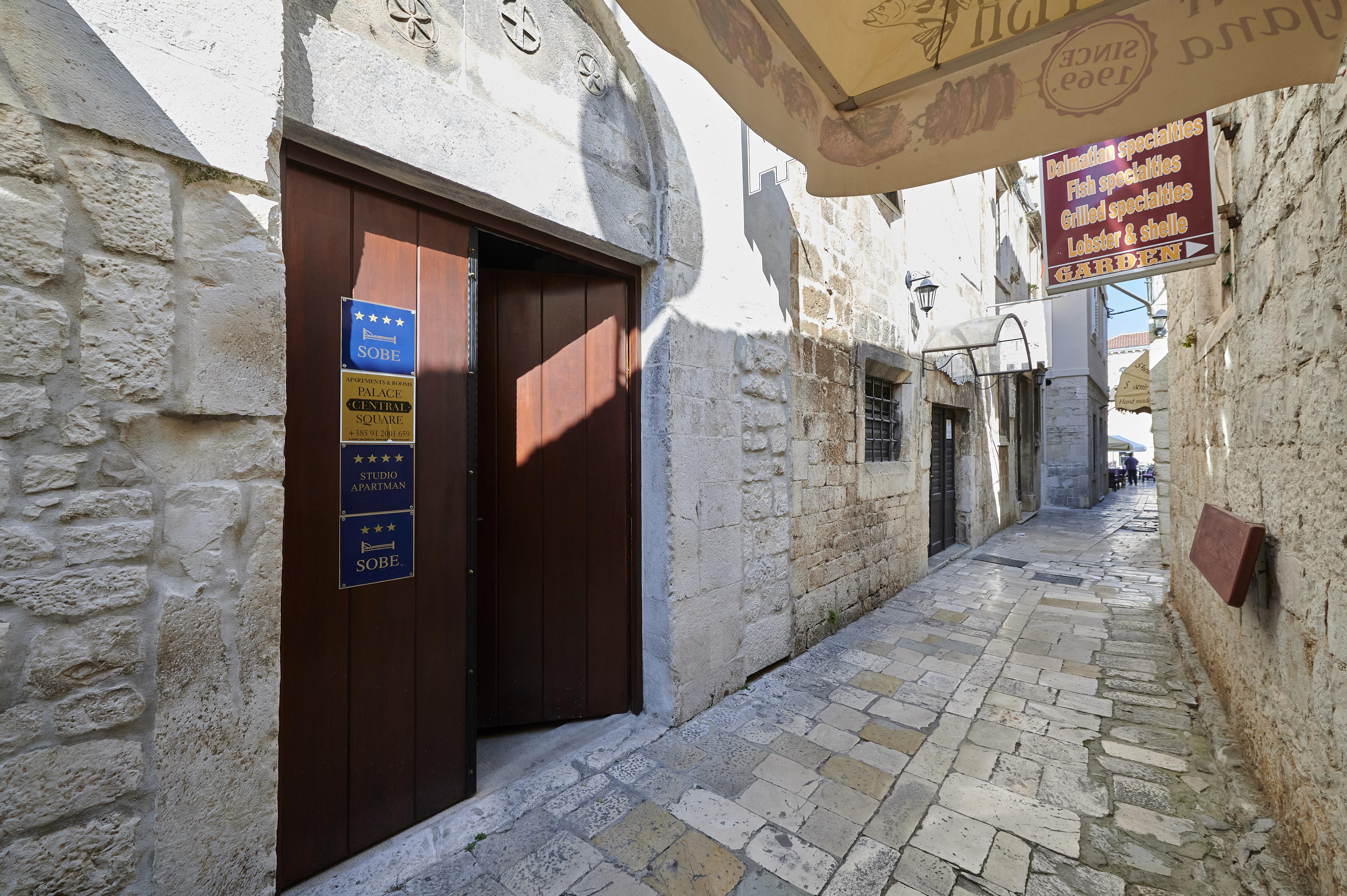 Palace Central Square Trogir Ngoại thất bức ảnh
